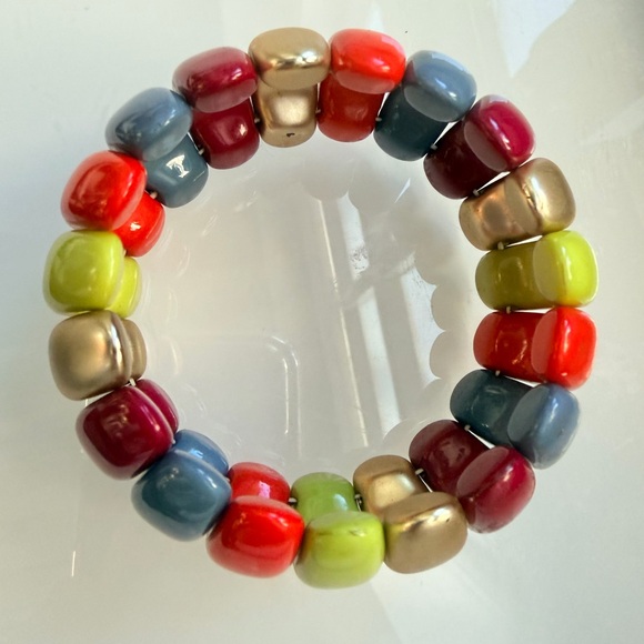 90’s Avon Vibrant Beaded Lucite Stretch Bracelet with Red, Gold, and Green 7.5 - Picture 2 of 4